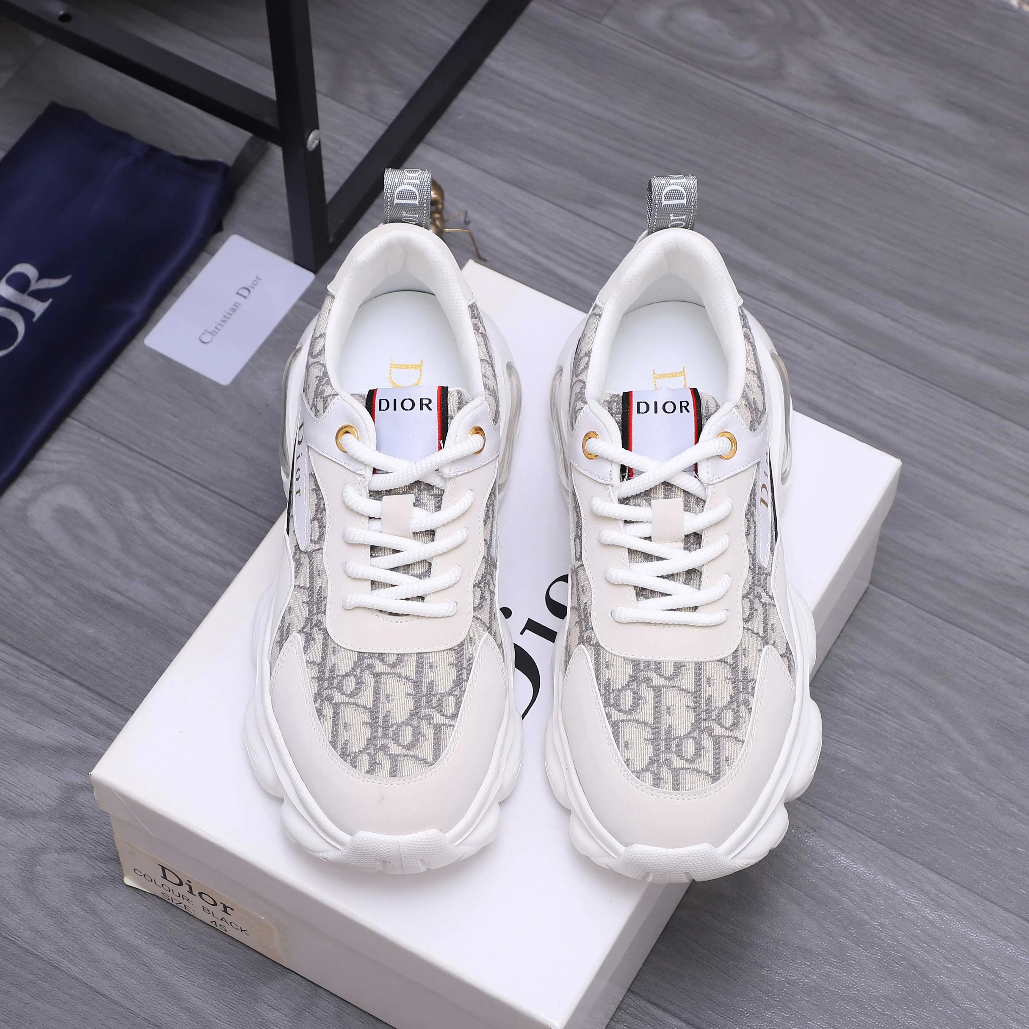 Men's shoes 💰p460 Product trademark: Dior "Dior" casual lace-up men's shoes Regular size: 38-44 Product materials: Selected classic woven pattern stitching cowhide upper, breathable mesh lining, cowhide insole, rubber outsole